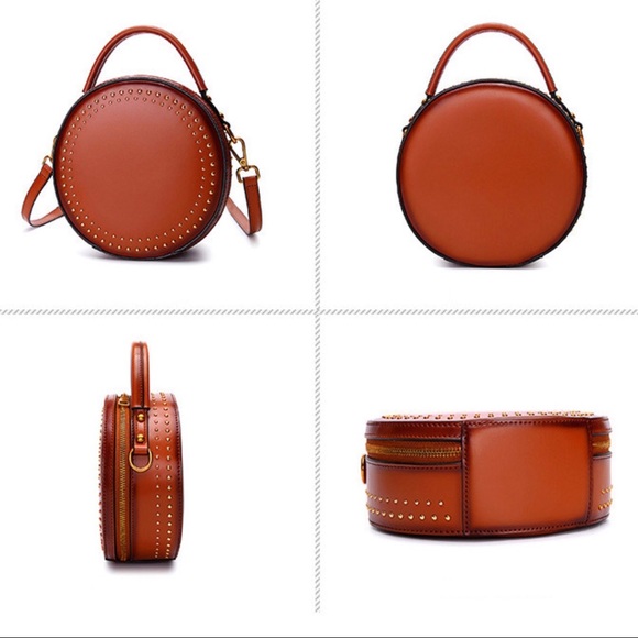 Small Round Luxury Leather Crossbody Bag - Picture 4 of 8